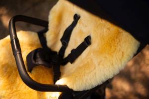 Vanuba Babakocsi betét báránybőrből